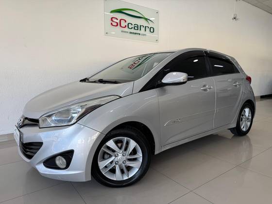 HYUNDAI HB20 1.6 PREMIUM 16V FLEX 4P MANUAL HYUNDAI HB20 1.6 PREMIUM 16V FLEX 4P MANUAL